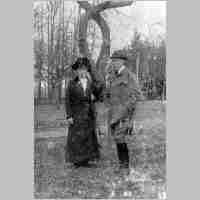 094-0180 Hans Broscheit mit seiner Frau Clara, geb. Hundsdoerfer 1935.jpg